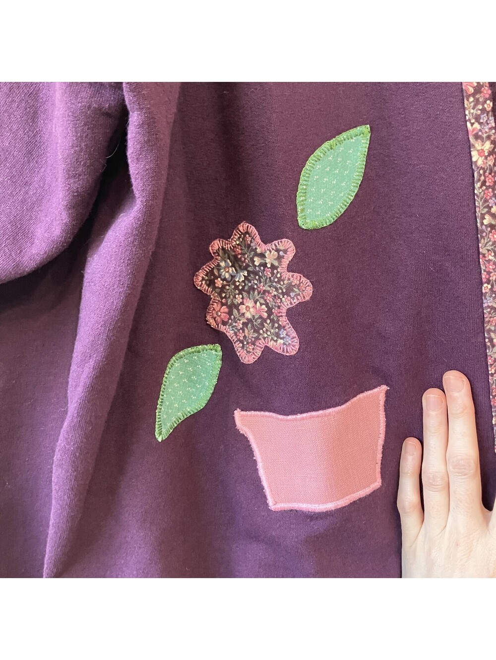 Vintage 90s Handmade Embroidered Floral Sweatshirt Cardigan Cottage Whimsy Large - Picture 4 of 11